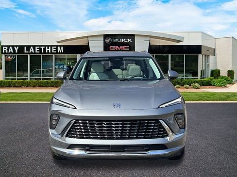 New 2026 Buick Envision Avenir image 8