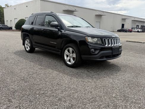 Used 2014 Jeep Compass Sport w/ Power Value Group FWD image 4