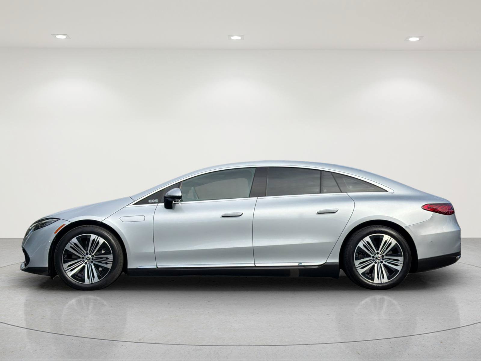 Used 2024 Mercedes-Benz EQS 450+ Sedan image 2
