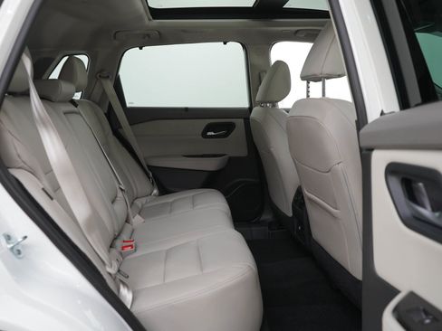 Used 2023 Nissan Rogue SL w/ SL Premium Package AWD/4WD image 13