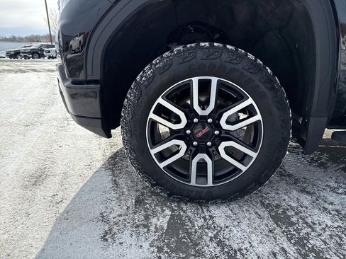 Used 2025 GMC Sierra 1500 AT4 w/ AT4 Premium Package image 35