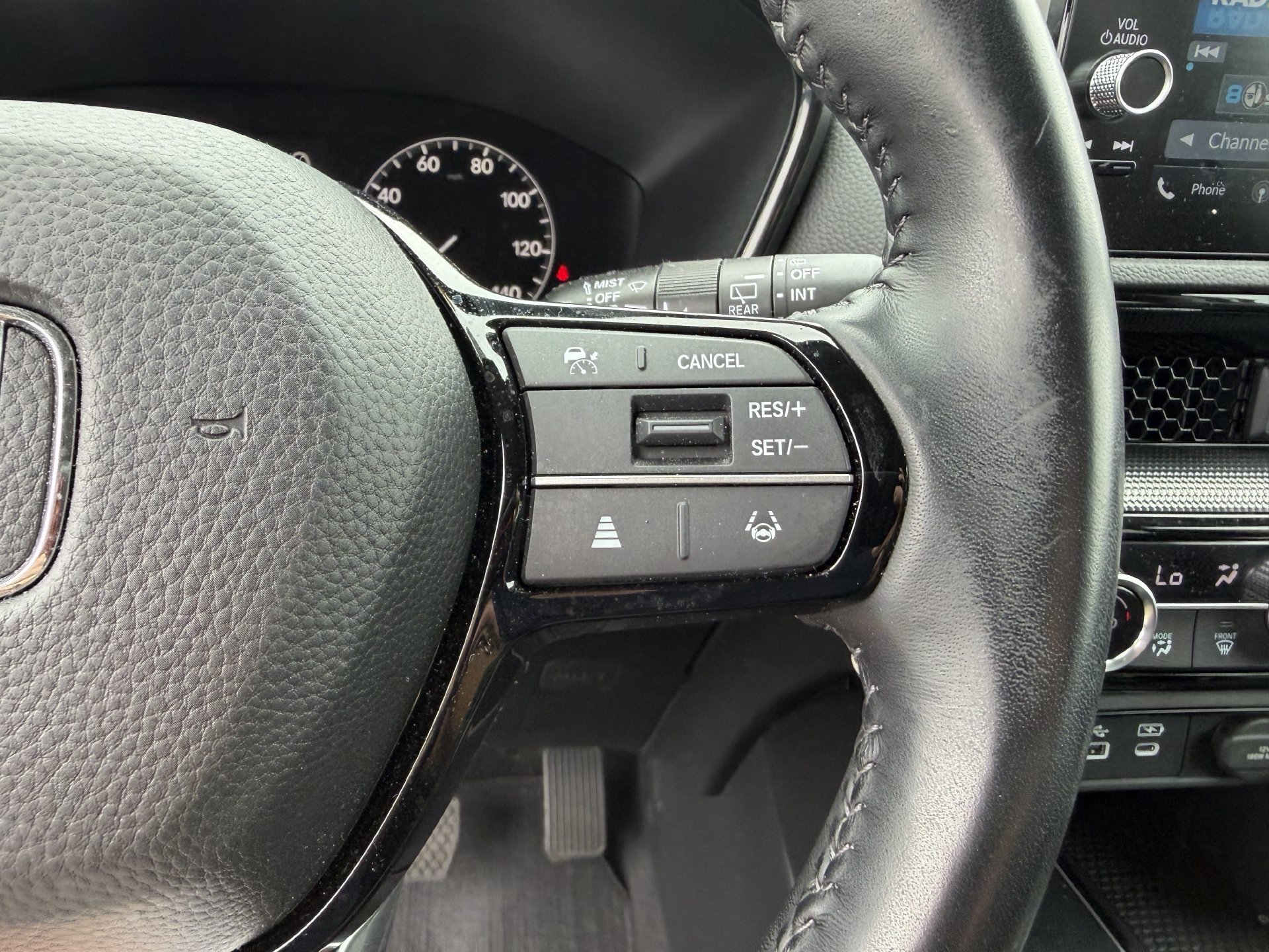 Used 2025 Honda CR-V EX-L image 8