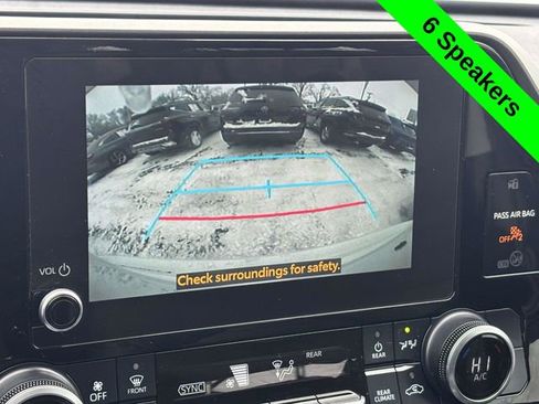 Used 2023 Toyota Highlander L image 16