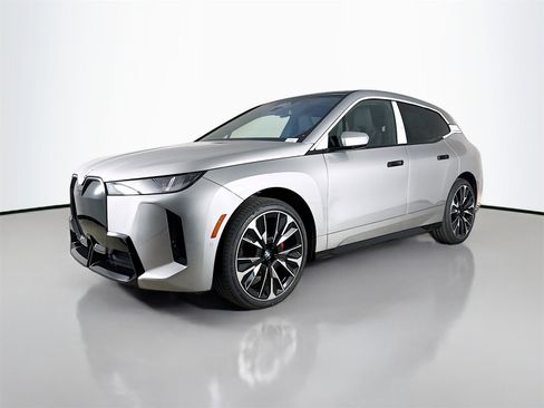 New 2026 BMW iX xDrive60 w/ M Sport Package image 3