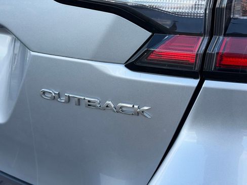 Used 2025 Subaru Outback Premium image 30