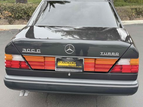 Used 1987 Mercedes-Benz 300 D Turbo image 26
