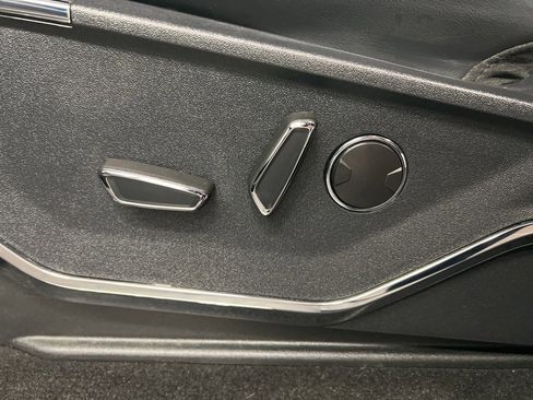 Certified 2022 Ford F150 Platinum w/ Equipment Group 701A High image 32