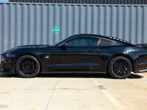 Used 2020 Ford Mustang GT RWD image 4