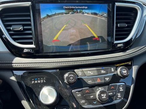 New 2026 Chrysler Pacifica Limited w/ Uconnect Theater Family Group AWD/4WD image 30