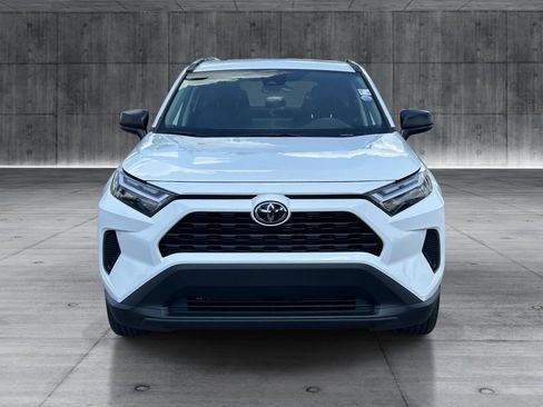 Used 2025 Toyota RAV4 LE AWD/4WD image 8