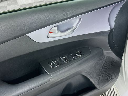 Used 2024 Kia Forte LXS image 15