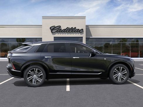 New 2025 Cadillac Lyriq Luxury image 5