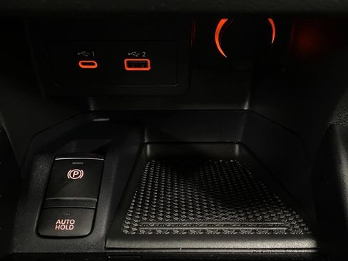 Certified 2024 Nissan Kicks SR w/ SR Premium Package FWD image 24