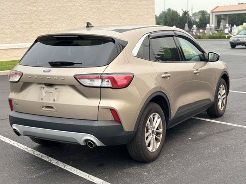 Used 2021 Ford Escape SE w/ Convenience Package FWD image 8