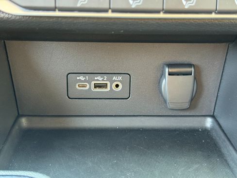 Used 2022 Nissan Sentra SV FWD image 25