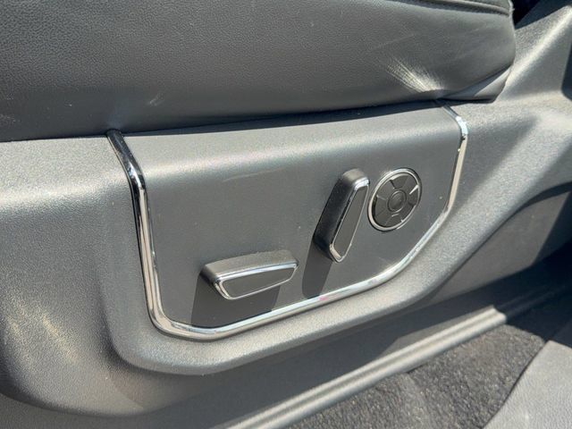 Used 2024 Ford Expedition Platinum RWD image 15