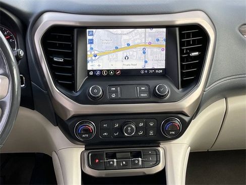 Used 2021 GMC Acadia Denali w/ Denali Ultimate Package image 16