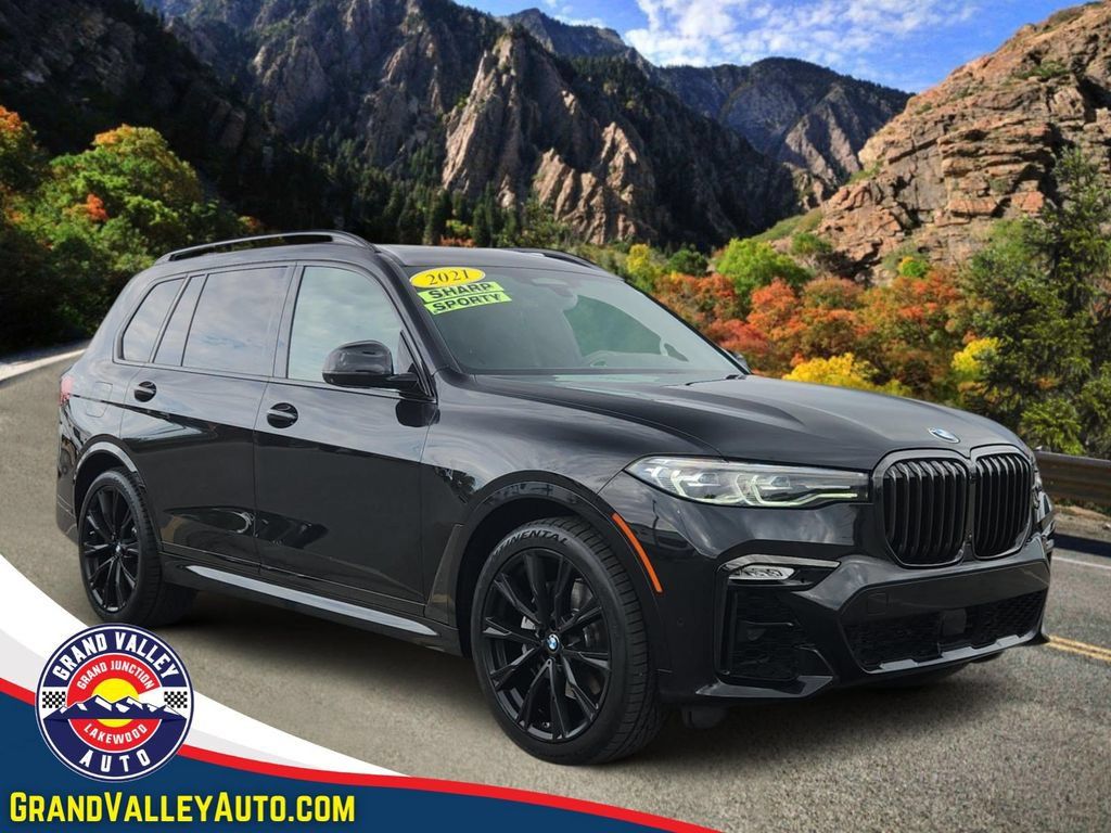 Used 2021 BMW X7 xDrive40i w/ M Sport Package AWD/4WD image 1