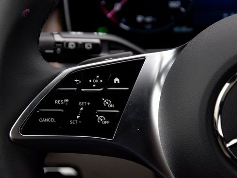 New 2026 Mercedes-Benz GLC 300 image 23