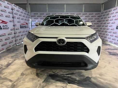 Used 2022 Toyota RAV4 LE AWD/4WD image 5