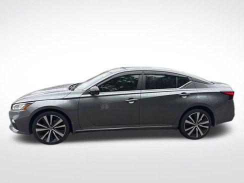Used 2020 Nissan Altima 2.5 SR w/ Premium Package AWD/4WD image 2