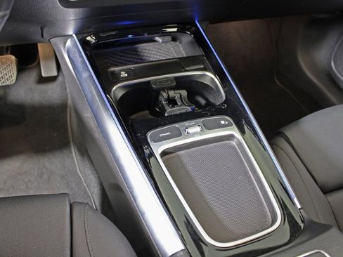 Certified 2025 Mercedes-Benz GLA 250 image 22