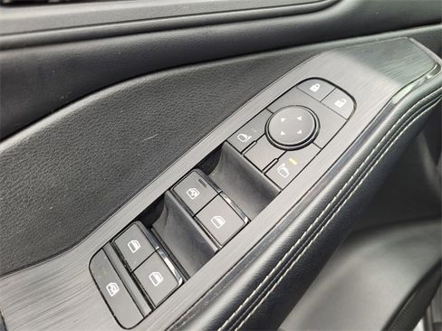 Certified 2024 Nissan Rogue SV image 27