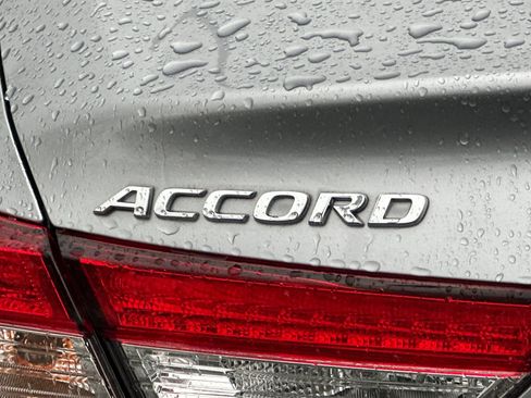 Used 2022 Honda Accord LX image 25