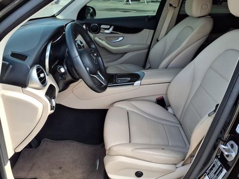 Used 2022 Mercedes-Benz GLC 300 image 23