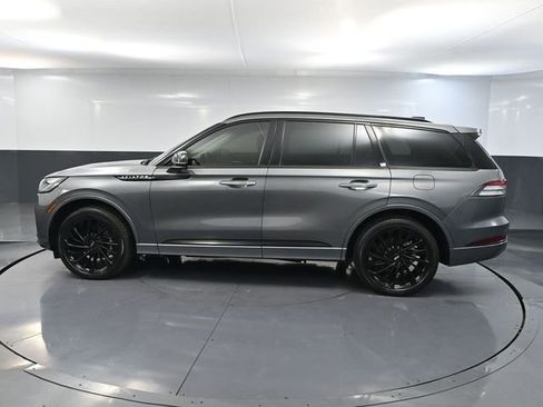 Used 2025 Lincoln Aviator Reserve w/ Jet Appearance Package image 10