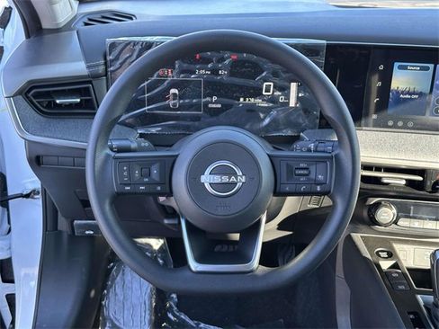 New 2026 Nissan Kicks SV image 18