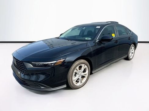 Used 2025 Honda Accord LX image 3