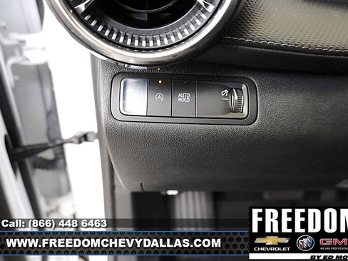 Used 2026 Chevrolet Equinox LT FWD image 19