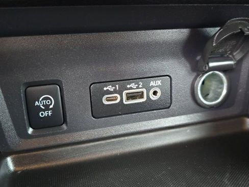 Used 2024 Nissan Sentra SV image 28