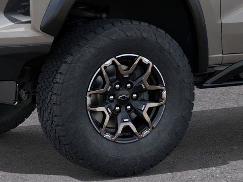 New 2026 Chevrolet Colorado ZR2 w/ Technology Package AWD/4WD image 9
