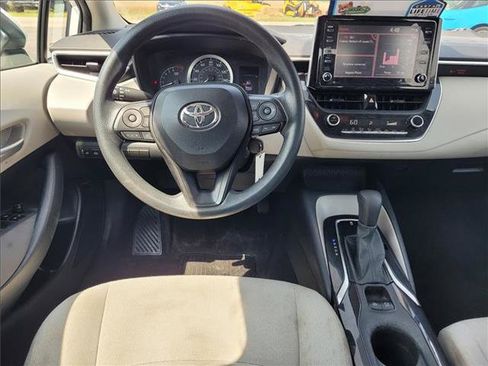 Used 2021 Toyota Corolla LE FWD image 9