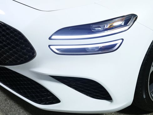 Used 2025 Genesis G70 2.5T w/ Sport Prestige Package image 16