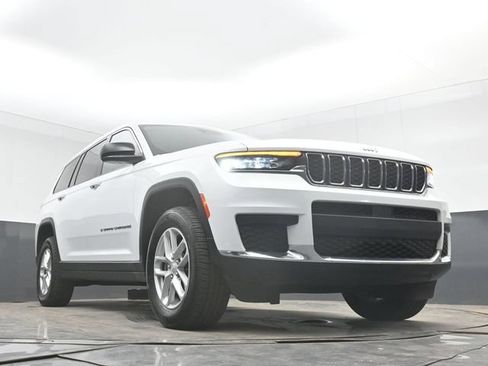 Used 2023 Jeep Grand Cherokee L Laredo RWD image 41