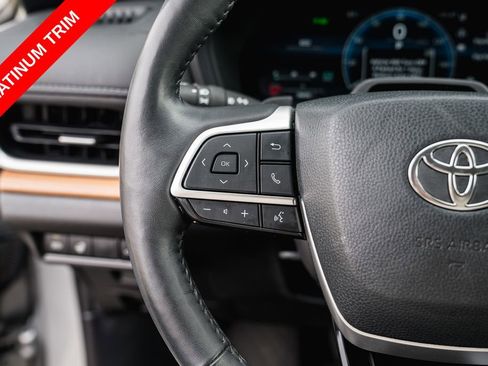 Certified 2024 Toyota Grand Highlander AWD image 16