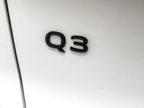 New 2026 Audi Q3 quattro 2.0T image 9