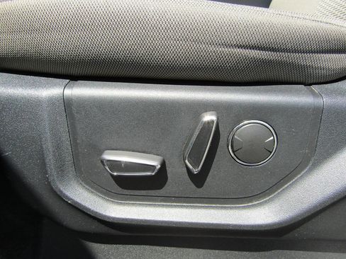 Used 2018 Ford F150 XLT w/ Equipment Group 302A Luxury image 16