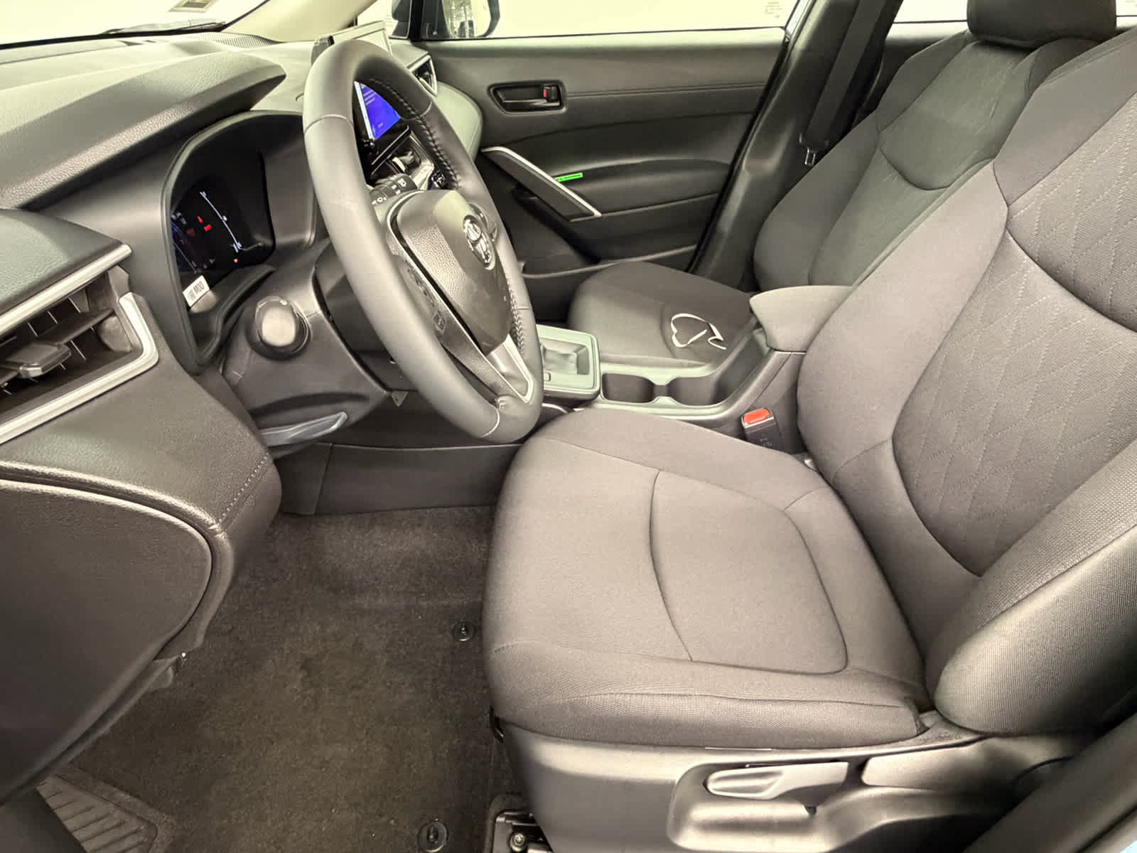 New 2026 Toyota Corolla Cross LE w/ Moonroof Package FWD image 16