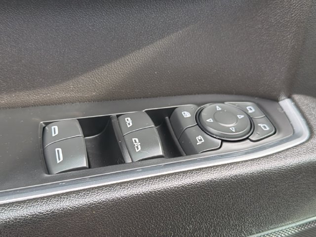 Used 2022 GMC Sierra 1500 SLT AWD/4WD image 17