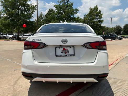 Used 2025 Nissan Versa SV FWD image 7