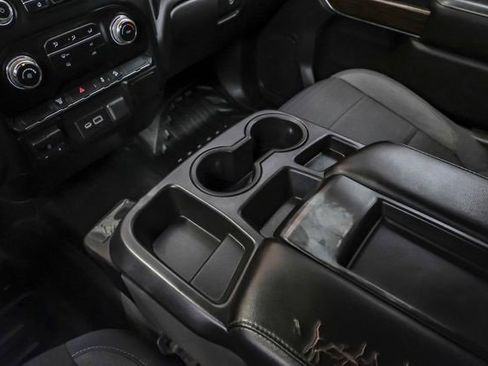 Used 2020 GMC Sierra 2500 SLE w/ Gooseneck/5TH Wheel Package image 18