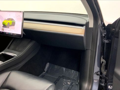 Used 2023 Tesla Model Y Long Range AWD/4WD image 26