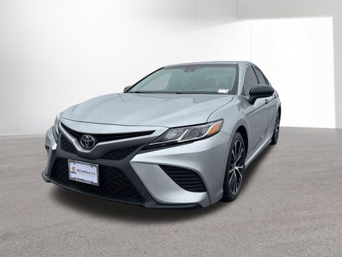 Used 2020 Toyota Camry SE image 34