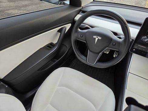 Used 2018 Tesla Model 3 Long Range image 23