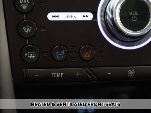 Used 2020 Ford Fusion Energi Titanium image 9