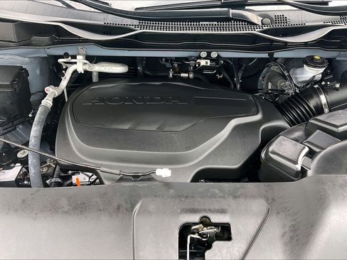 Used 2023 Honda Odyssey Sport image 13